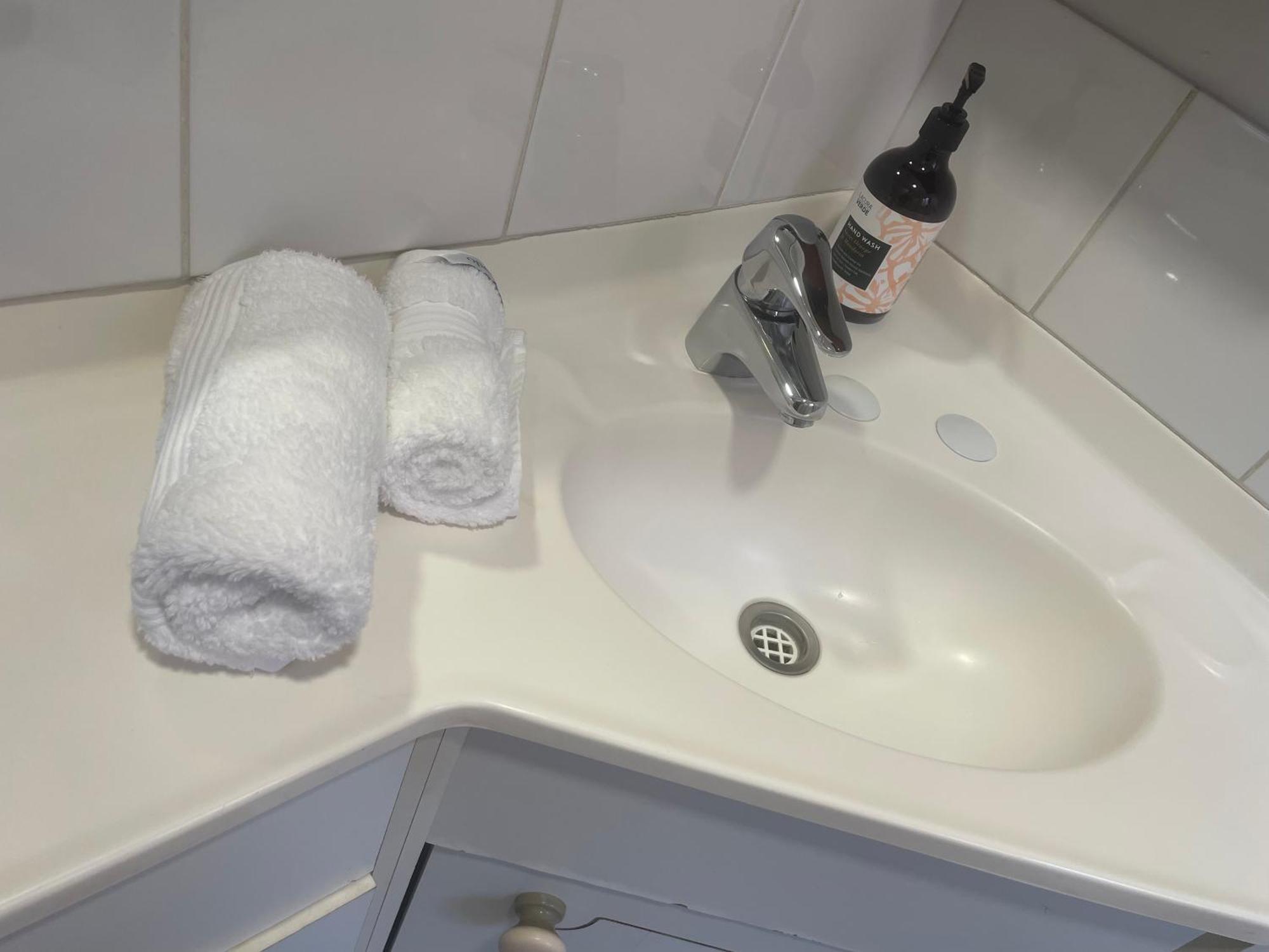Spacious Studio Unit Rochedale South 外观 照片